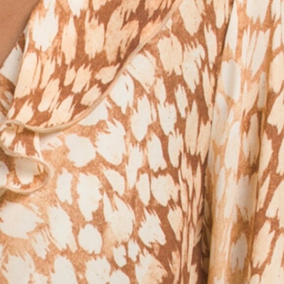 HESTER & ORCHARD Animal Tie Front Blouse - Picture 3 of 3